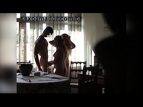 ❤️ Los amigos del sexo invitan a un hombre gigante y a un trío con él ️ Video de porno de calidad en es.appassistance.ru ❌️